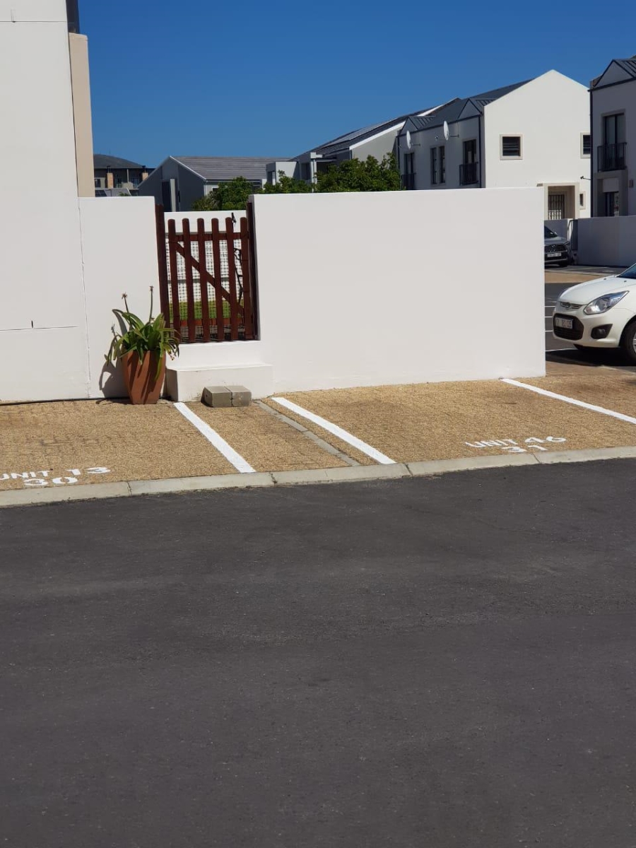 To Let 2 Bedroom Property for Rent in Burgundy Estate Western Cape